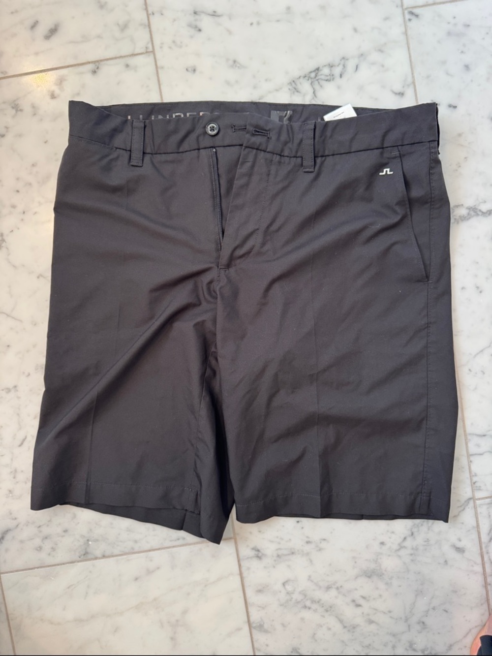 J.Lindeberg Men's Black Flat-Front Golf Shorts